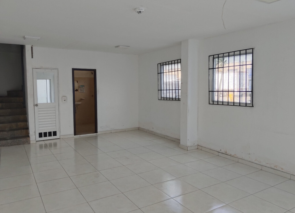 Inmobiliaria Issa Saieh Bodega Arriendo, Circunvalar, Barranquilla imagen 9