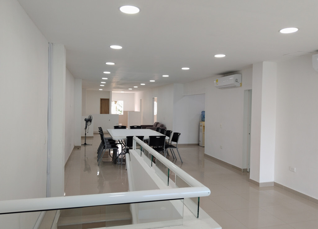 Inmobiliaria Issa Saieh Oficina Arriendo, Bostón, Barranquilla imagen 1