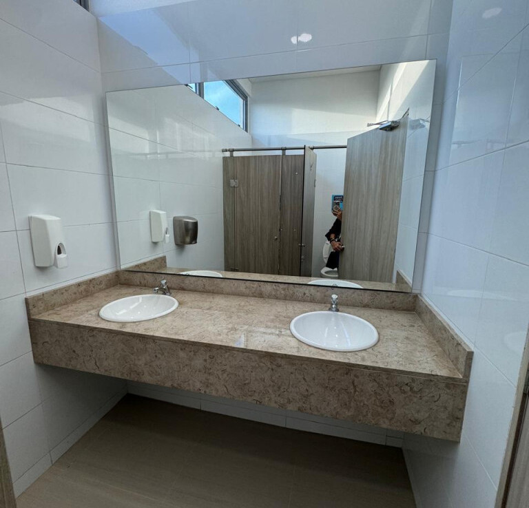 Inmobiliaria Issa Saieh Oficina Arriendo, Via 40, Barranquilla imagen 6
