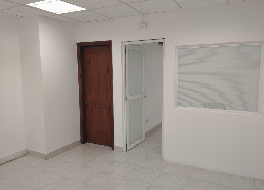 Inmobiliaria Issa Saieh Oficina Arriendo, Alto Prado, Barranquilla imagen 4