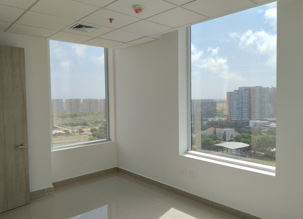 Inmobiliaria Issa Saieh Oficina Venta, Corredor Universitario, Puerto Colombia imagen 1