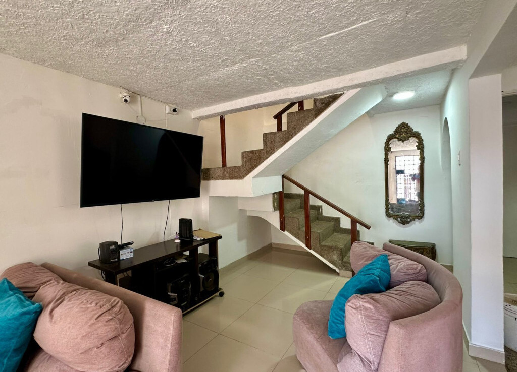 Inmobiliaria Issa Saieh Casa Venta, Soledad 2000, Soledad imagen 0