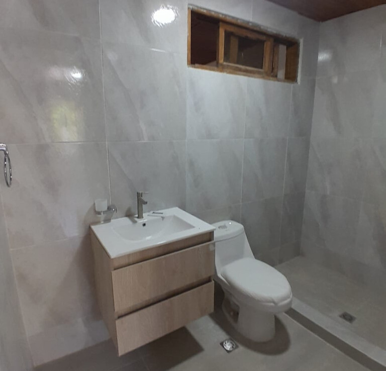 Inmobiliaria Issa Saieh Comercial (casa Para Comercio) Arriendo/venta, Altos De Riomar, Barranquilla imagen 3