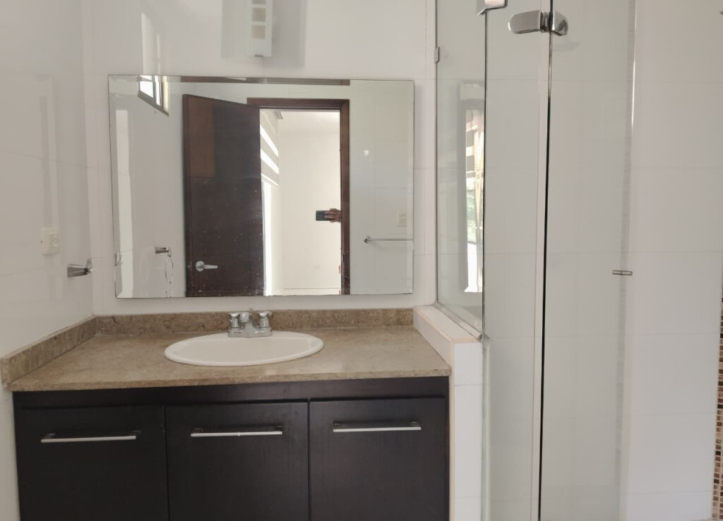 Inmobiliaria Issa Saieh Casa Arriendo/venta, Villa Santos, Barranquilla imagen 9