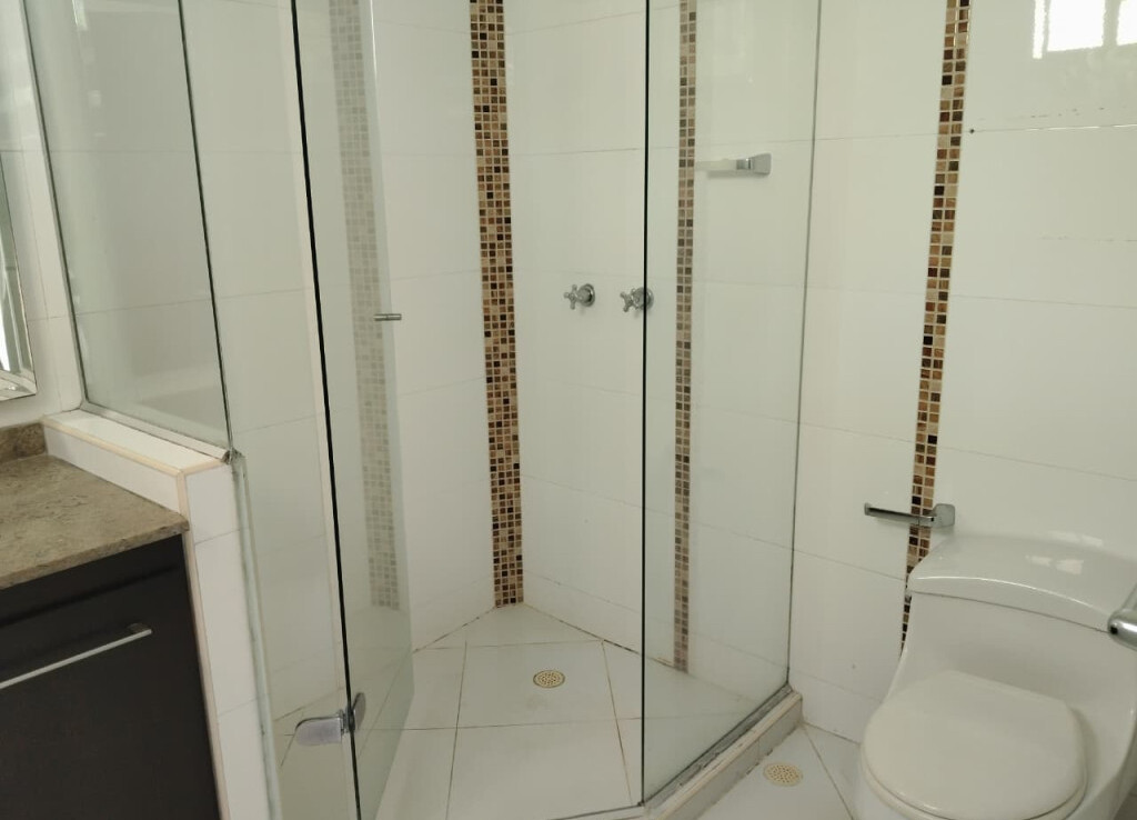 Inmobiliaria Issa Saieh Casa Arriendo/venta, Villa Santos, Barranquilla imagen 8