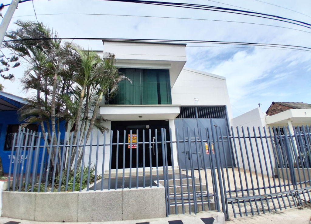 Inmobiliaria Issa Saieh Bodega Venta, San Francisco, Barranquilla imagen 0